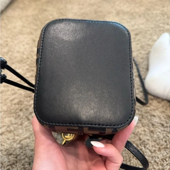 Fendi Mon Tresor bucket bag purse - Picture 5 of 7